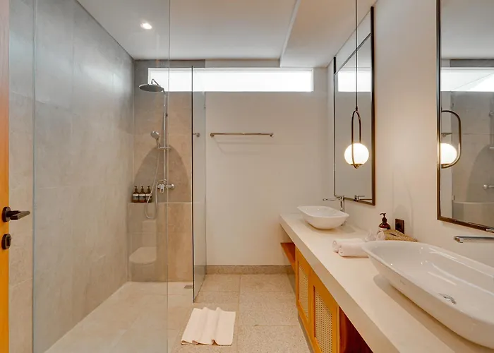 New! Rhys Pererenan By Nabe Hospitality Management Villa